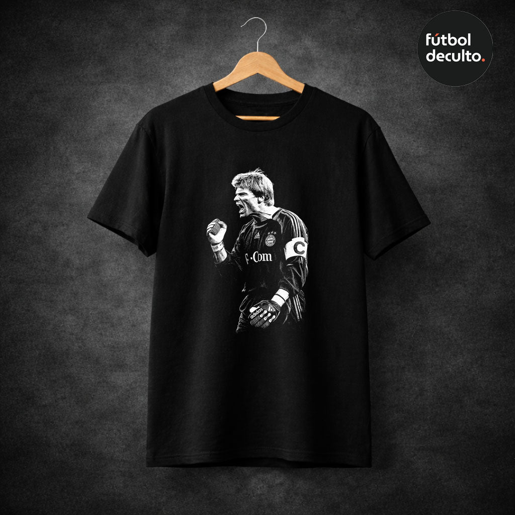 Polera Oliver Khan