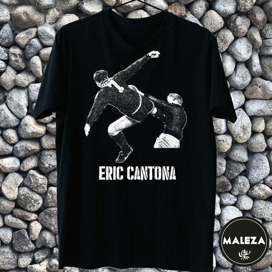 Polera Éric Cantona / Lo patearía más fuerte